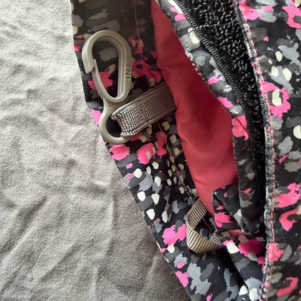 The North Face Delea Insulated Jacket Girls XL HyVent Hooded Pink Gray Scatter